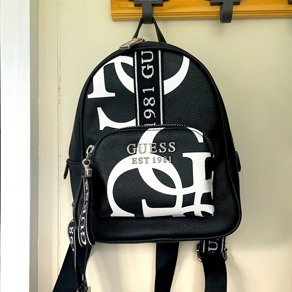 Brand: Guess; Color: Black